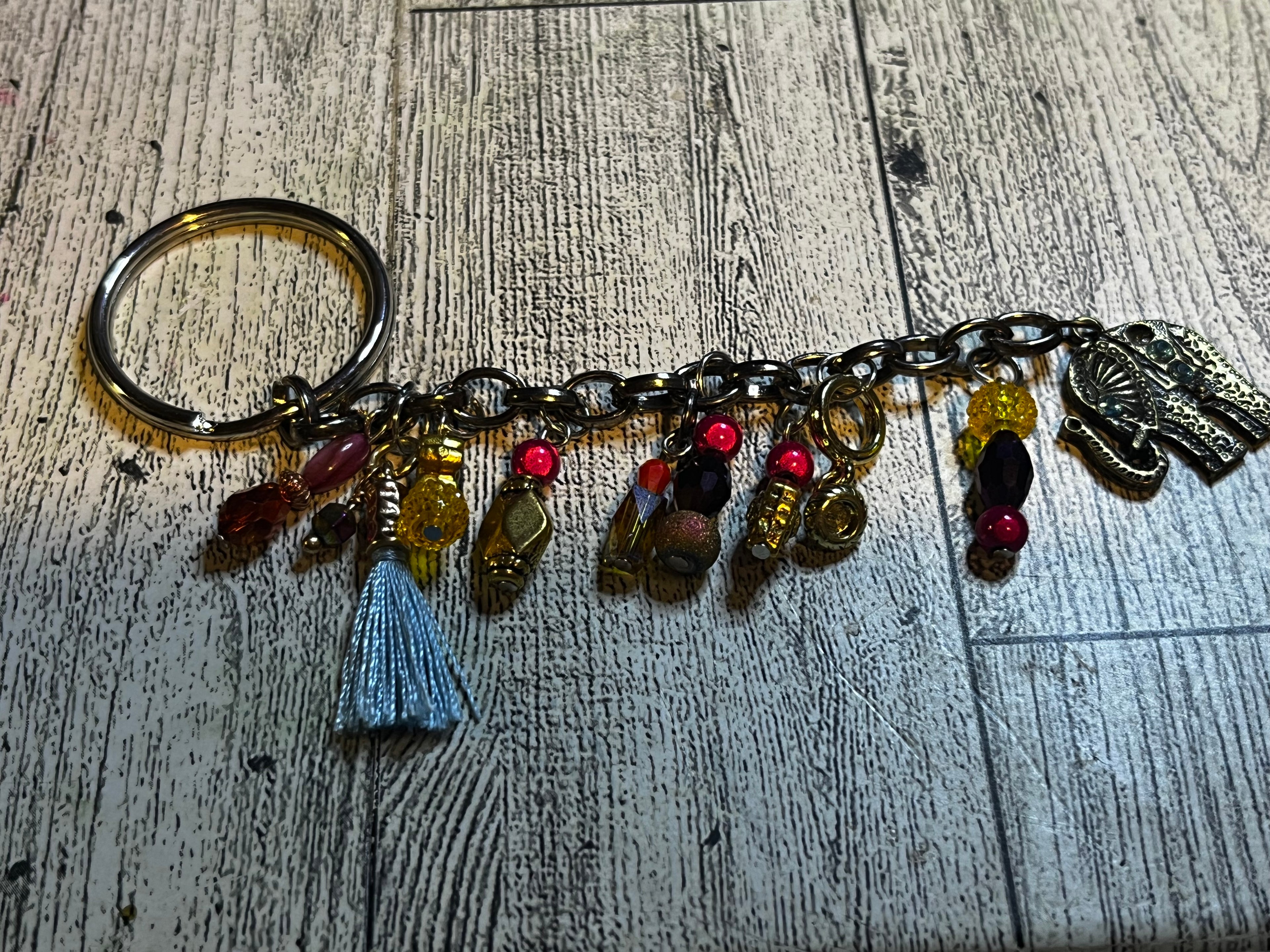 Custom intuitively made keychain + Tarot Pull