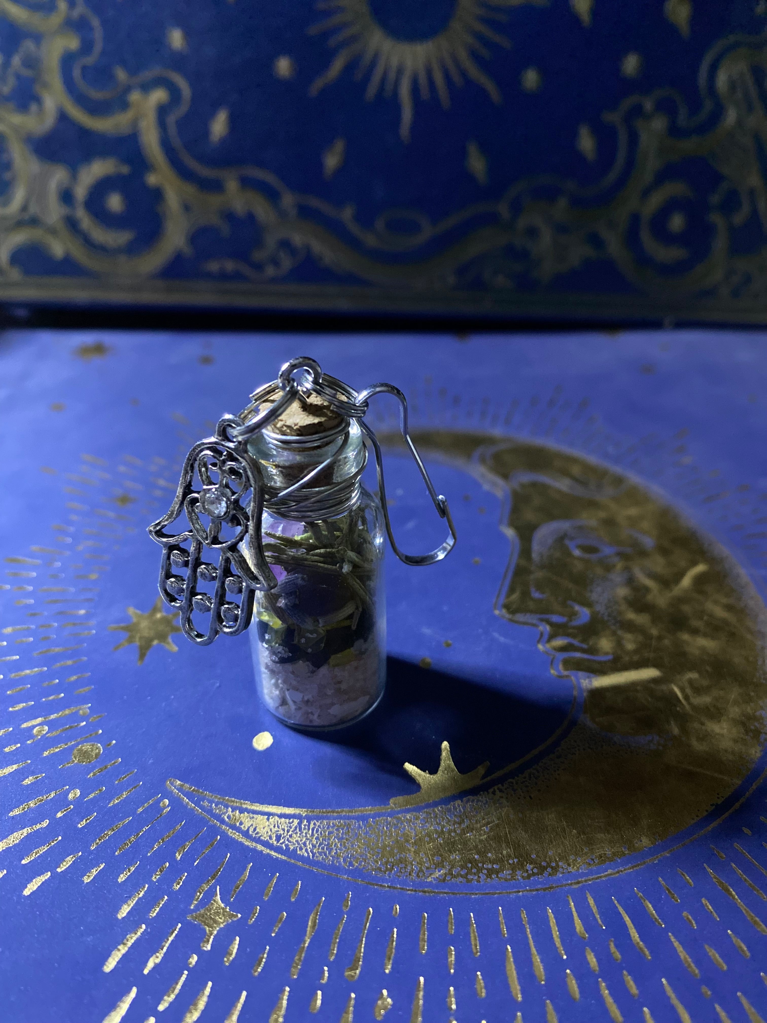 Custom intuitively made keychain + Tarot Pull